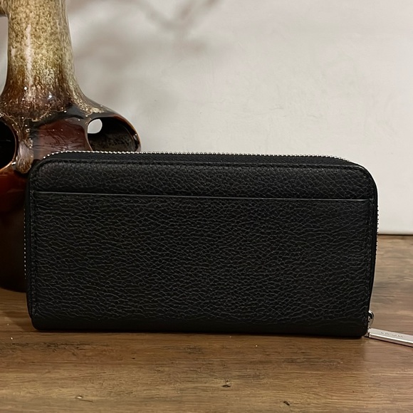 Kate Spade glitter on large continental wallet - Picture 10 of 13